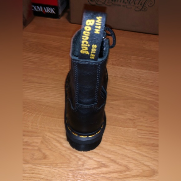 'Jadon' Boot
DR. MARTENS - Picture 10 of 16